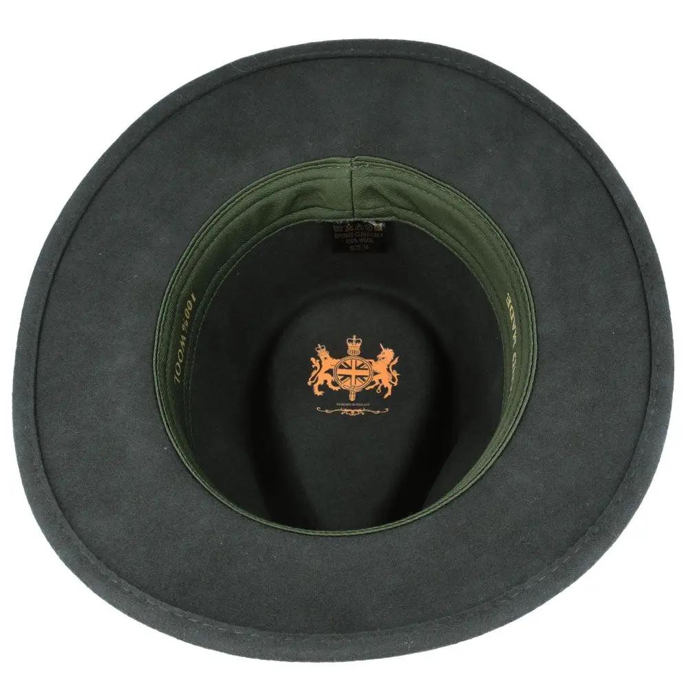The Broadway Wool Felt Fedora Hat is the epitome of elegance and versatility. This handmade fedora, crafted from 100% premium wool felt, is designed to be both stylish and practical, making it a perfect companion for any adventure. Its crushable and packable nature means you can easily take it with you on your travels