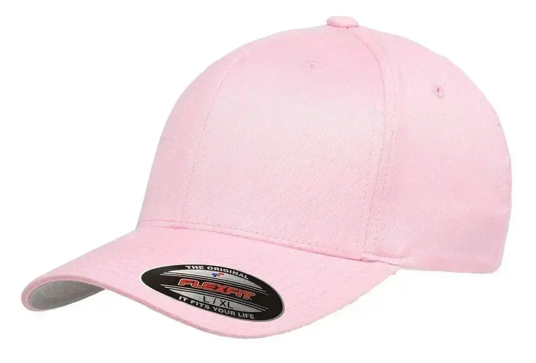 Navy Flexfit Wooly Combed Caps from our UK hat shop. Athletic design with wool-like texture. 63% polyester, 34% cotton, 3% spandex. Features: hard buckram, silver under visor, 8-row stitching. Sizes: S/M (6 3/4" - 7 1/4") and L/XL (7 1/8" - 7 5/8"). Suitable for sports and everyday use.