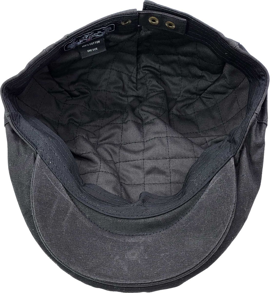 Classic Black Rainproof Wax Flat Cap. One size fits all with adjustable design. Perfect blend of timeless style and practical functionality. Hat Details: Style: Classic Flat Cap Color: Black Material: Waxed fabric (rainproof) Size: One size, adjustable Feature: Rainproof construction Versatility.