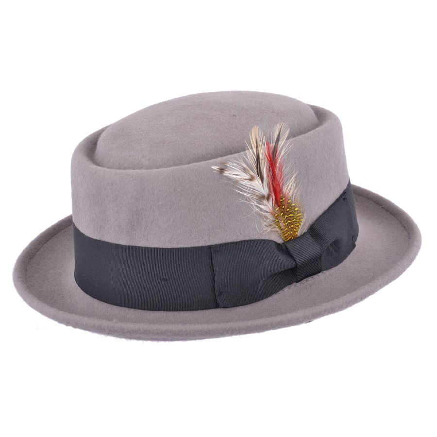  Crushable Wool Felt Pork Pie Hat, a versatile and stylish accessory perfect for any occasion. This hat is packable, allowing you to take it out of a suitcase, shake and shape it, and it’s ready to wear. Handmade from 100% wool felt, it offers both durability and a classic look. Hat Details: Material: 100% Wool